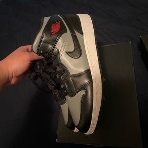Air Jordan 1 Mid Barely worn !